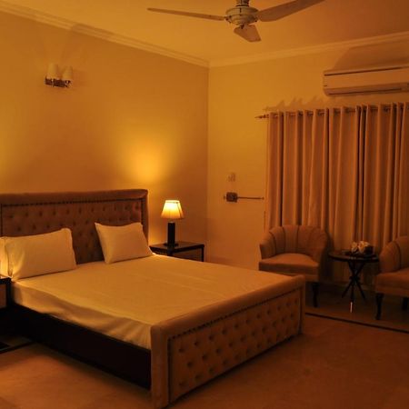Reina Boutique Hotel - G6/3 Islamabad Exterior foto