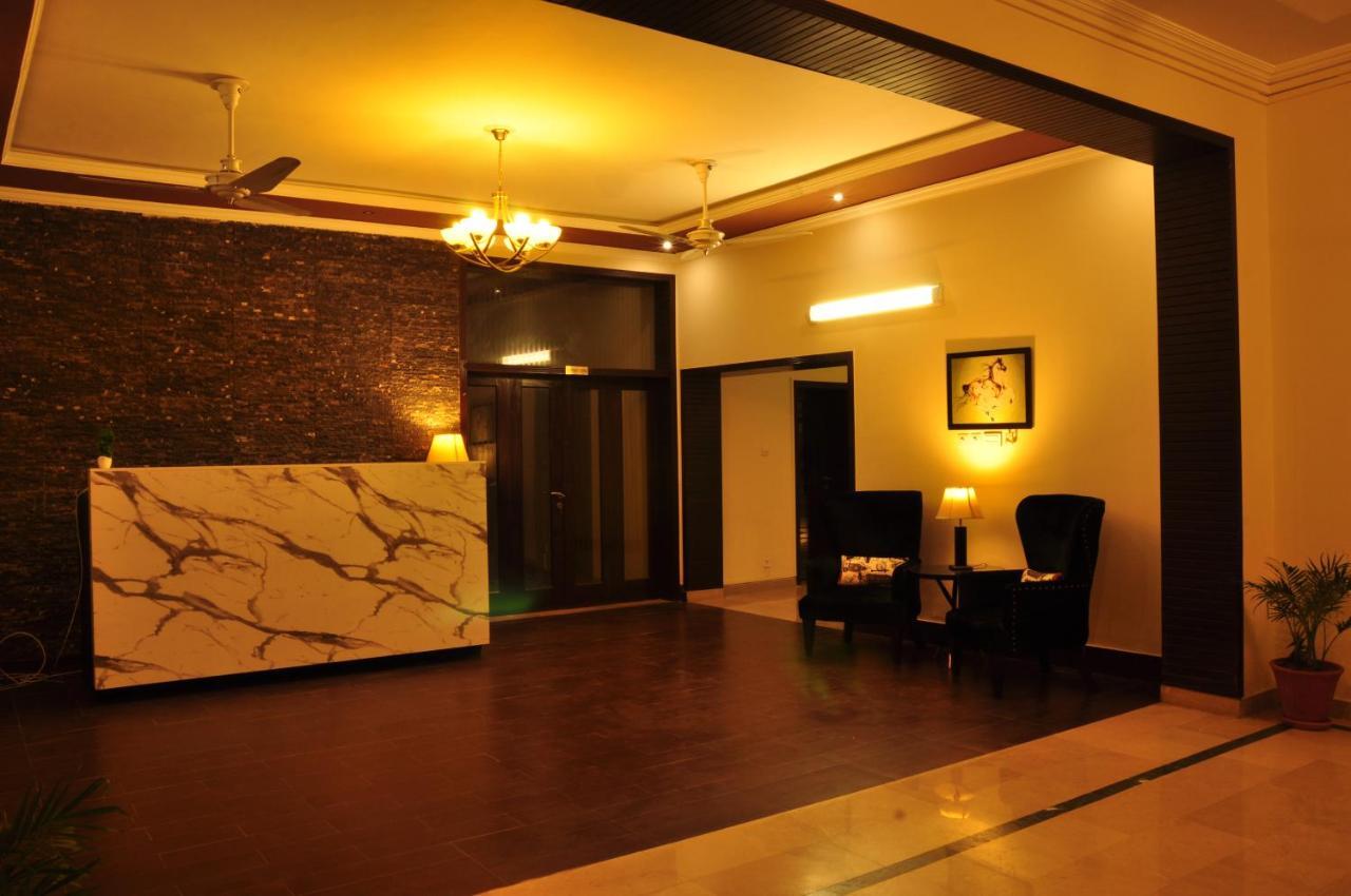 Reina Boutique Hotel - G6/3 Islamabad Exterior foto