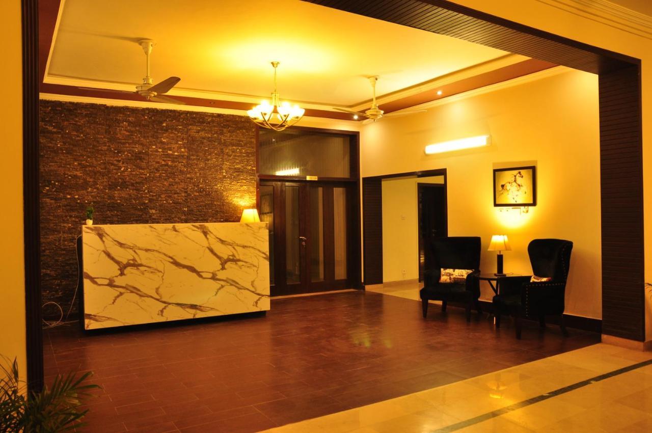 Reina Boutique Hotel - G6/3 Islamabad Exterior foto